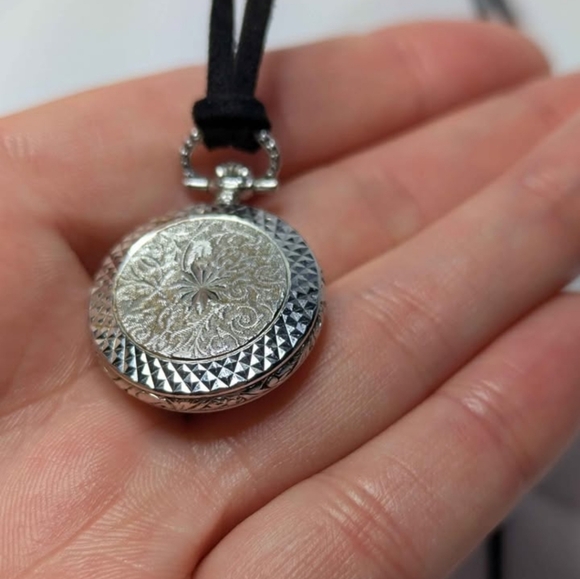 Wind Up Pocket Watch - Picture 2 of 4